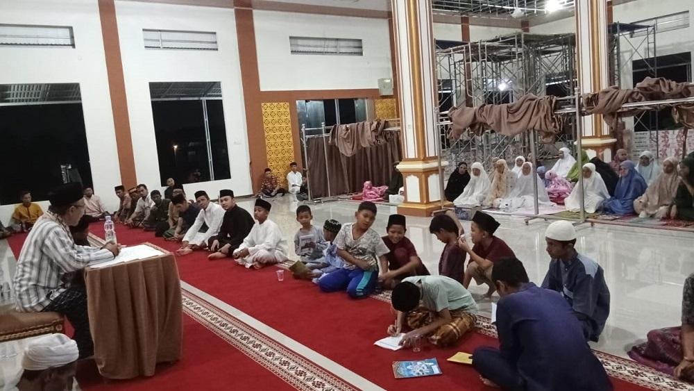 Penghulu Muda KUA Payung Sekaki  Ajak Jama’ah Bangkitkan Semangat Pemuda Islam.