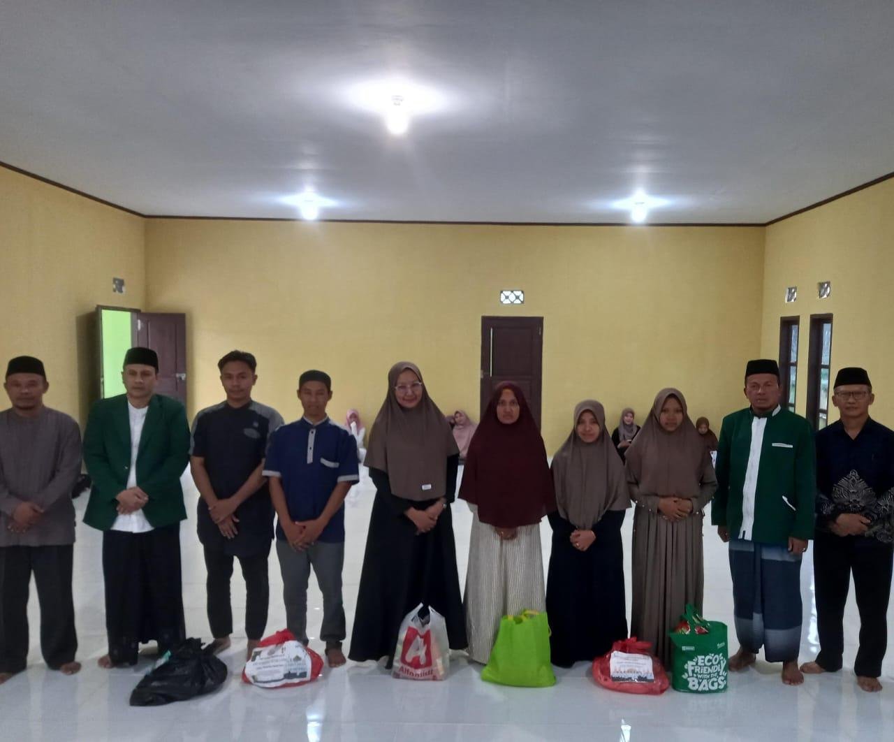Kemenag Kabupaten Poso Berbagi 52 Paket Sembako Ramadhan di Kecamatan Pamona Selatan Tahun 2025