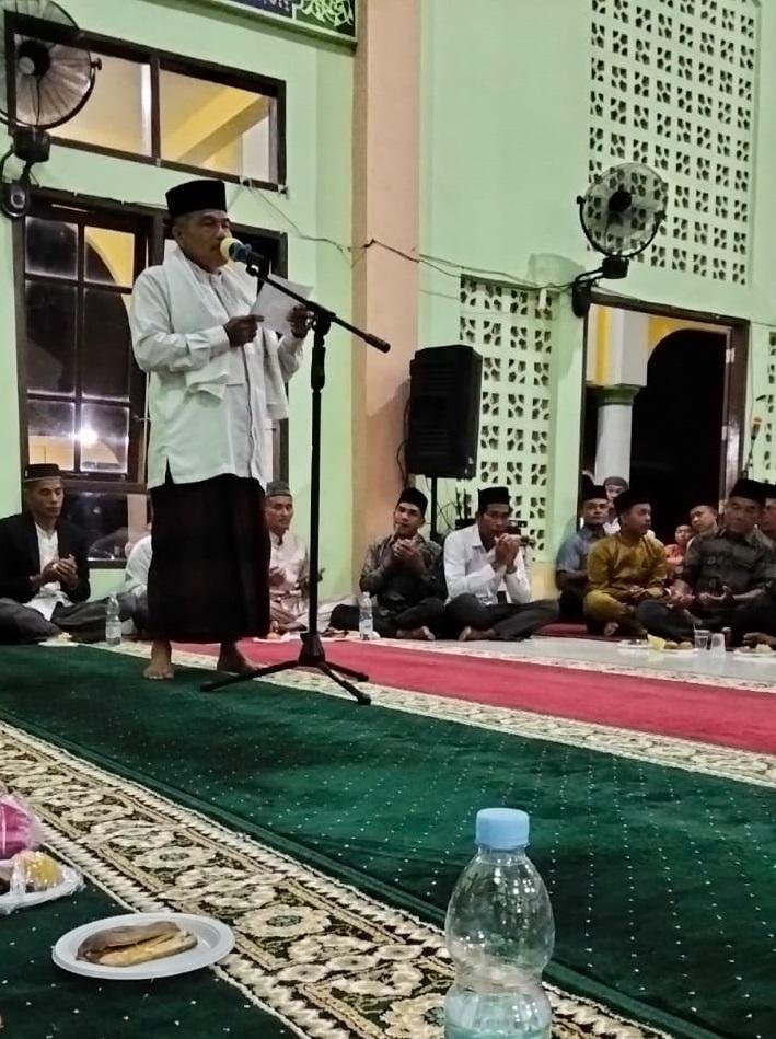 Safari Ramadhan Pemerintah Kabupaten Kuantan Singingi, Kepala KUA Kecamatan Logas Tanah Darat Pandu Pembacaan Do'a
