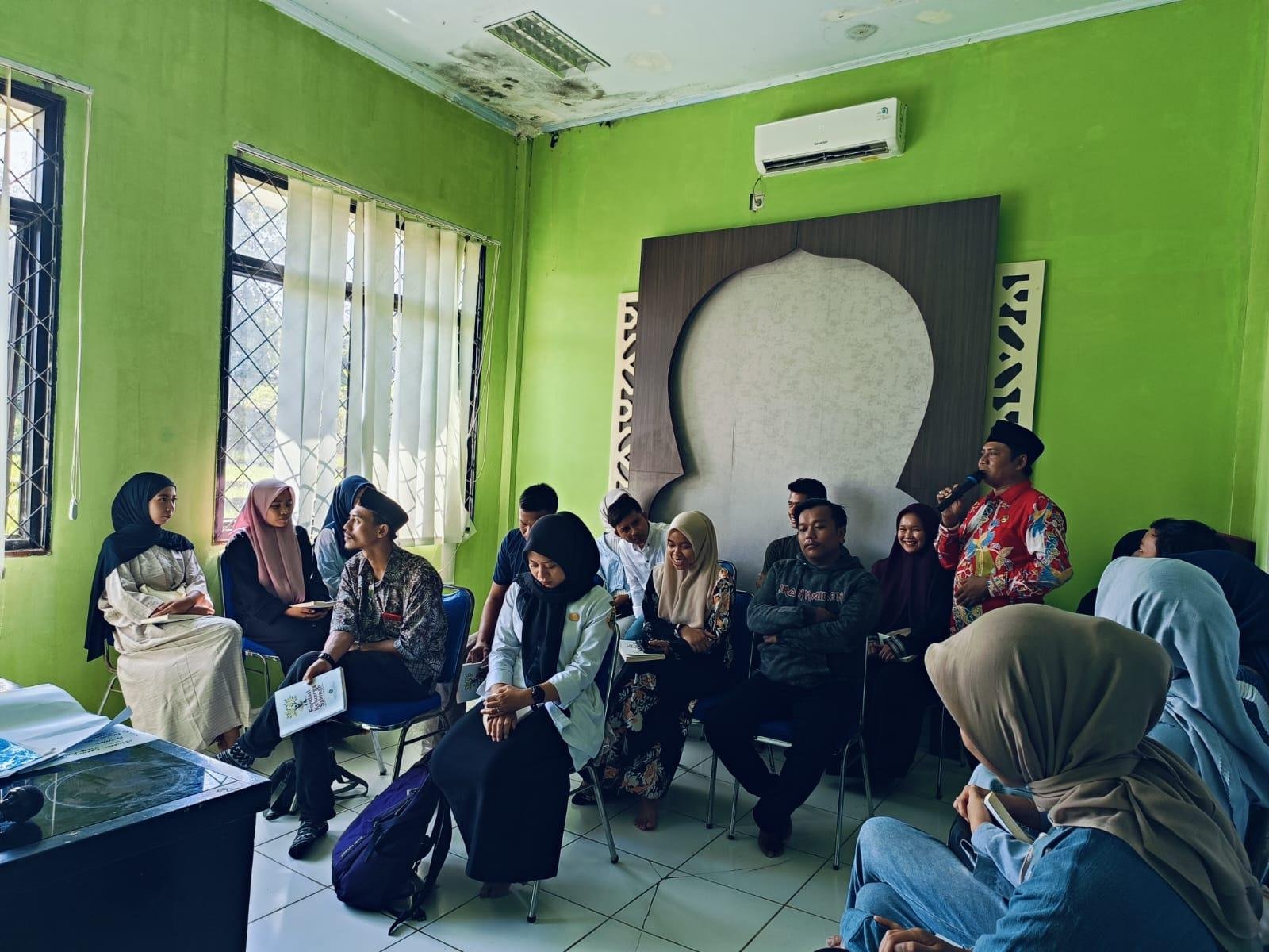 KUA Malingping Gelar Bimbingan Perkawinan bagi 15 Pasang Catin, Implementasi PMA No. 30 Tahun 2024