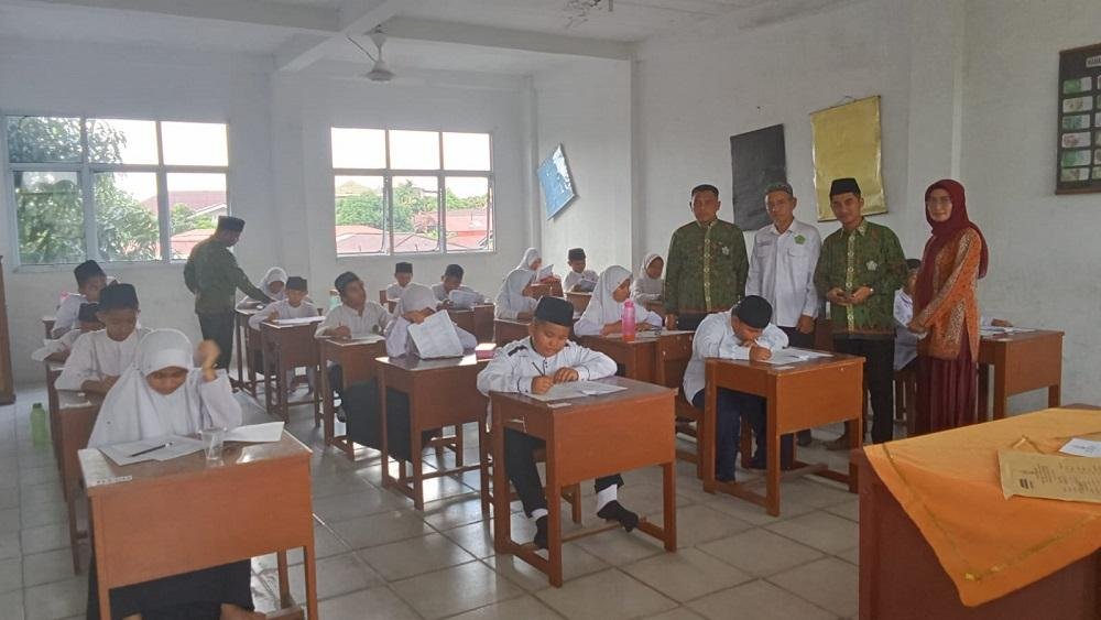Penghulu Muda KUA Payung Sekaki Pantau Pelaksanaan UAMDA  Pe