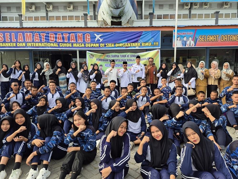 KUA Tampan Turun ke SMK Dirgantara Pekanbaru Beri Bimbingan Remaja Usia Sekolah