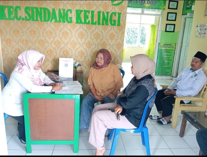 Pelayanan Cepat dan Humanis, KUA Sindang Kelingi Bantu Warga Dapatkan Duplikat Buku Nikah