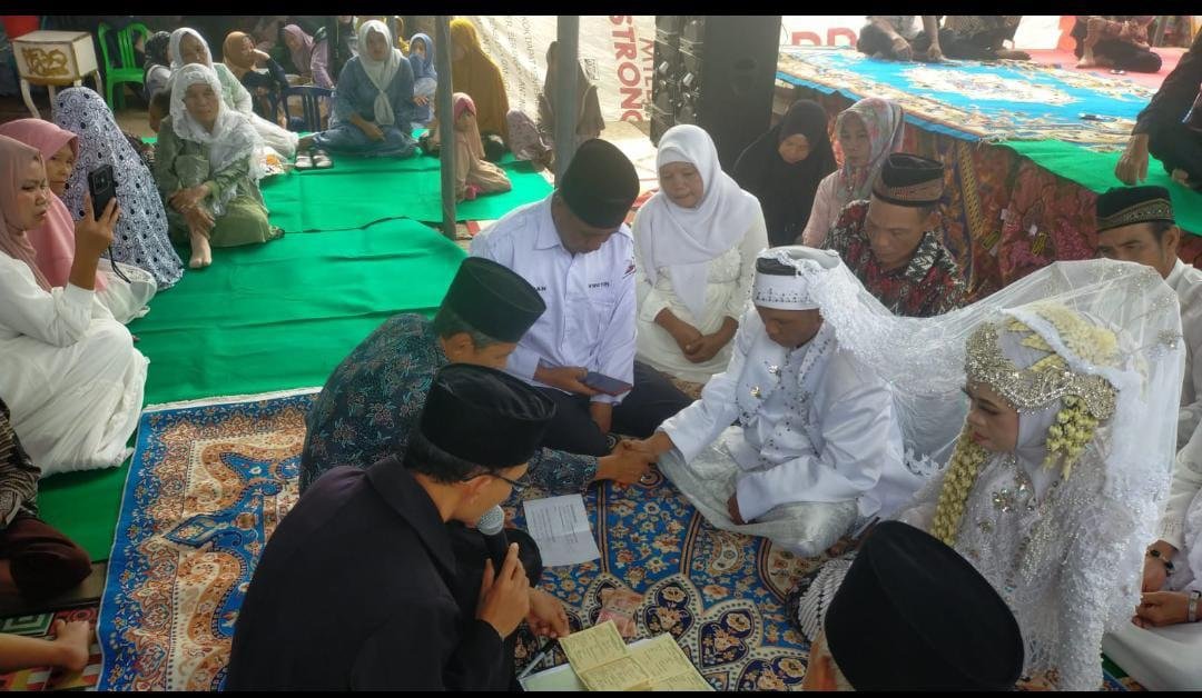 Wujudkan Pelayanan Prima, Penghulu KUA Binduriang Laksanakan Pencatatan Nikah di Desa Simpang Beliti