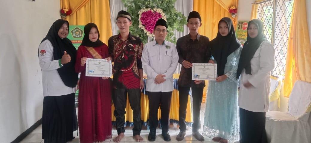 Menuju Keluarga Sehat: Penyuluhan Catin Angkat Isu Kesehatan Reproduksi