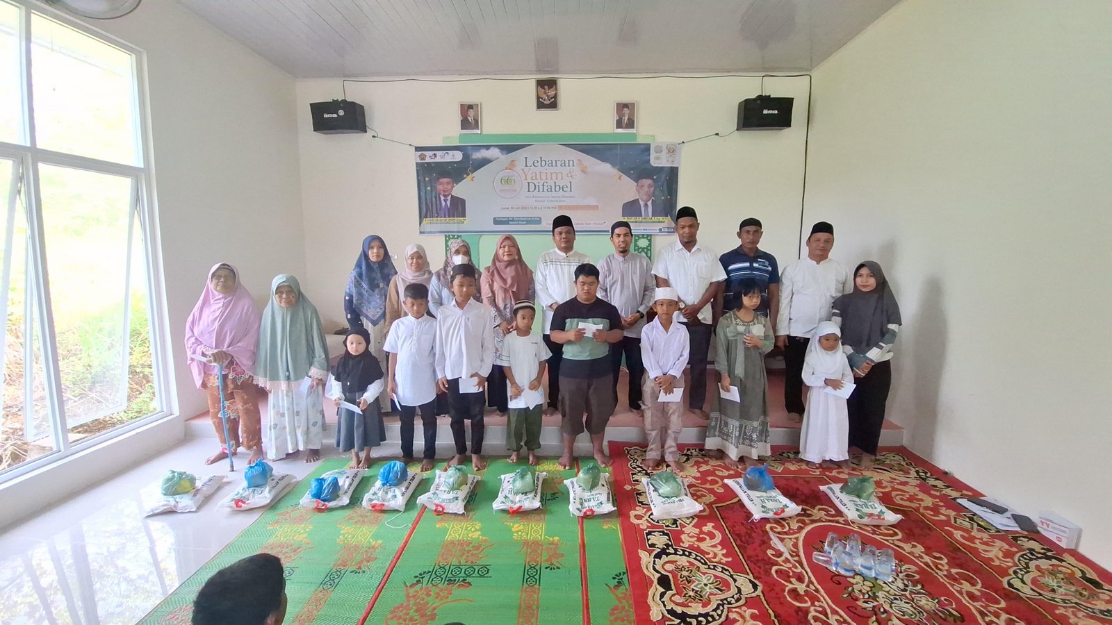 KUA Lumut Gelar Kegiatan “Lebaran Yatim dan Difabel”, Salurkan Zakat ASN kepada Anak Yatim, Lansia, dan Penyandang Disabilitas