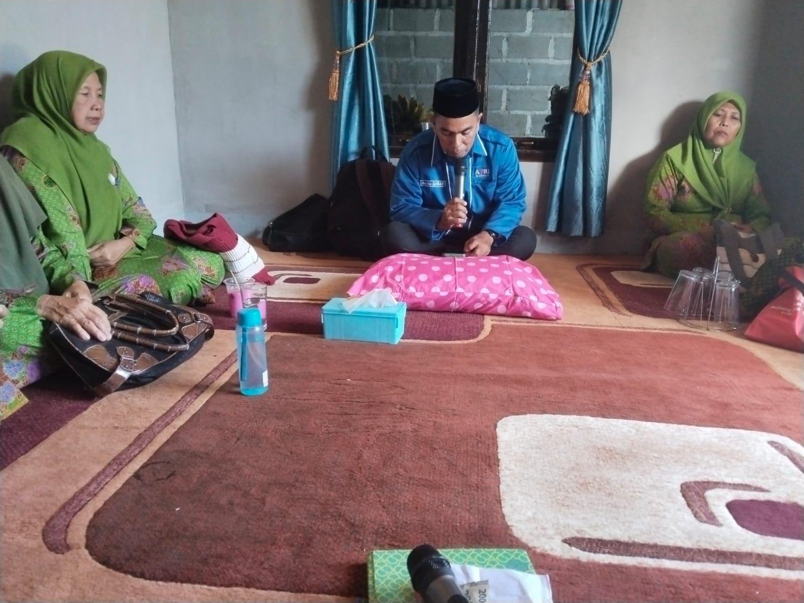KUA Lumut Ingatkan Pentingnya Ketahanan Keluarga Melalui Sosialisasi di Majelis Taklim Muslimat NU