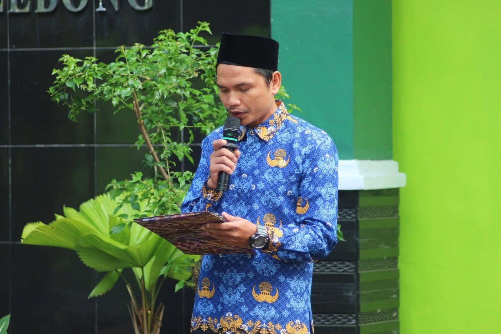 ASN KUA Curup Selatan Tampil Sebagai Pembaca Doa dalam Upacara Bulanan Kemenag Rejang Lebong