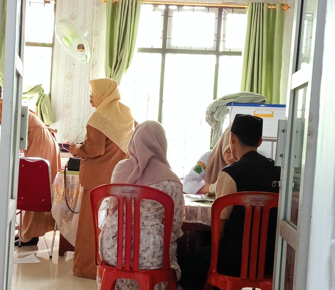 Dukung Pernikahan Sehat, Catin KUA Binduriang Antusias Ikuti Pemeriksaan di Puskesmas Kepala Curup