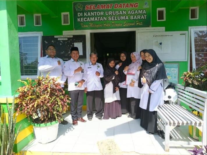 Monitoring Dan Evaluasi Kinerja Pegawai KUA Oleh Tim Bimas Islam Kantor Kemenag Seluma