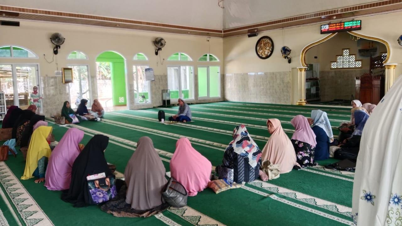PPPK KUA Curup Selatan Bina Majelis, Dorong Pemberantasan Buta Huruf Al-Qur’an di Desa Teladan