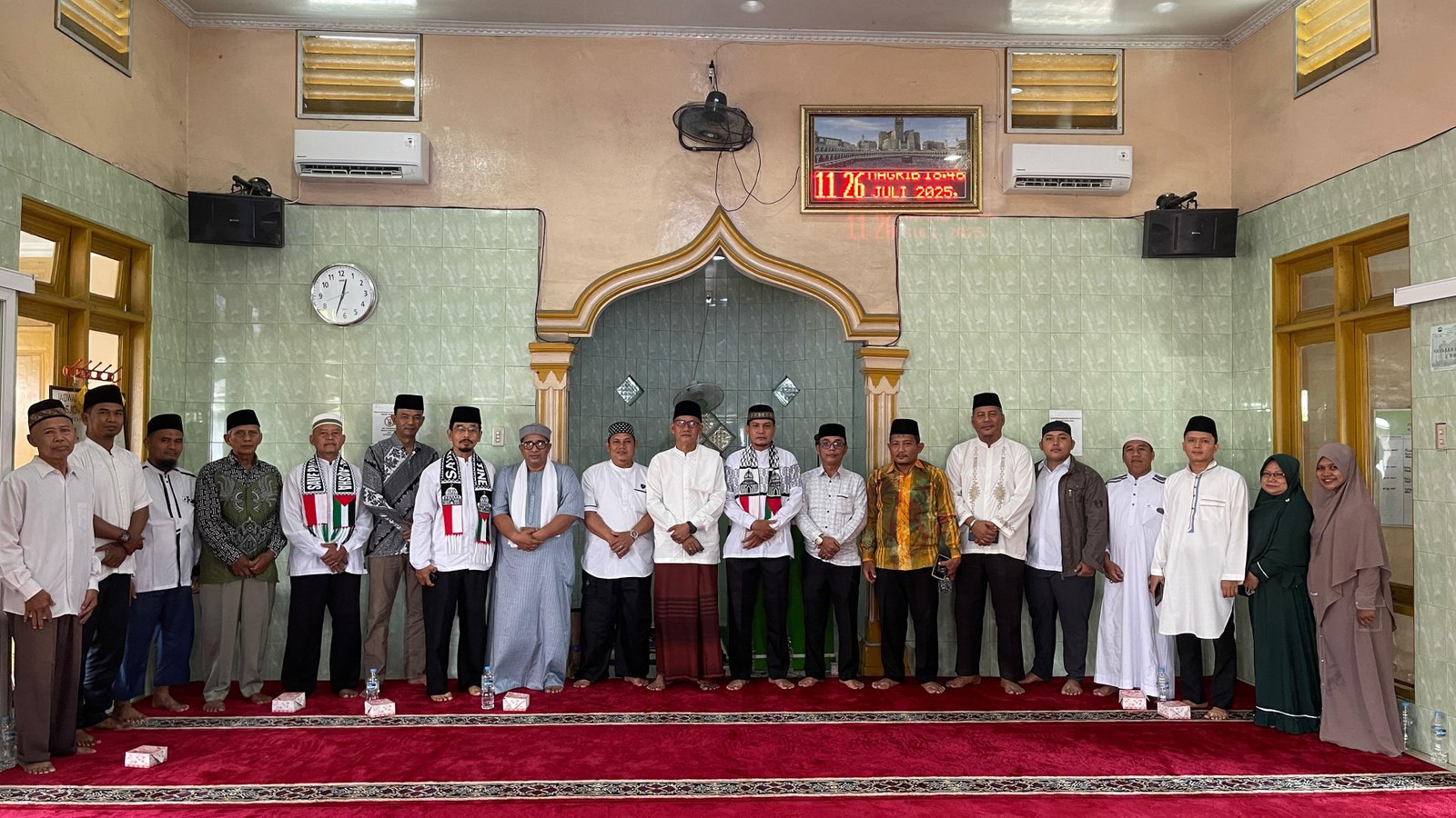 KUA Kecamatan Binjai Bersama Unsur Masyarakat Laksanakan Doa Bersama Untuk Palestina & Salat Tasbih