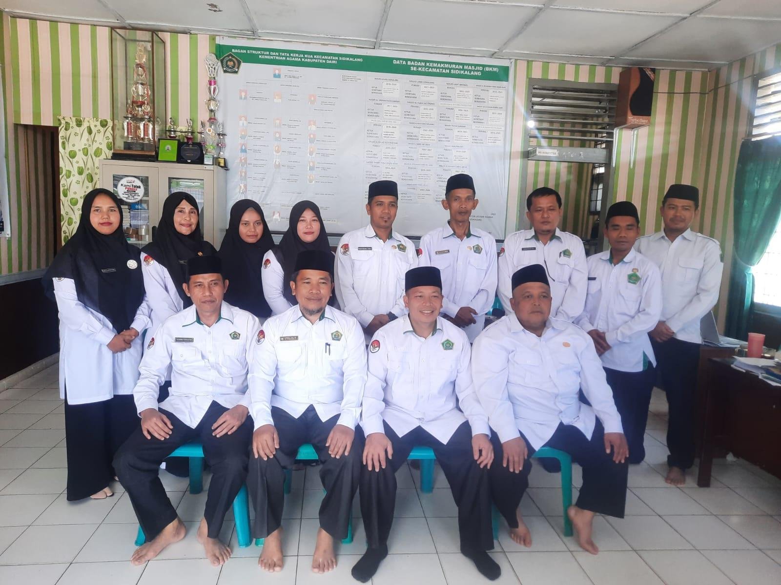 Kasubbag TU Kemenag Dairi Lakukan Pemantauan Kinerja di KUA Sidikalang