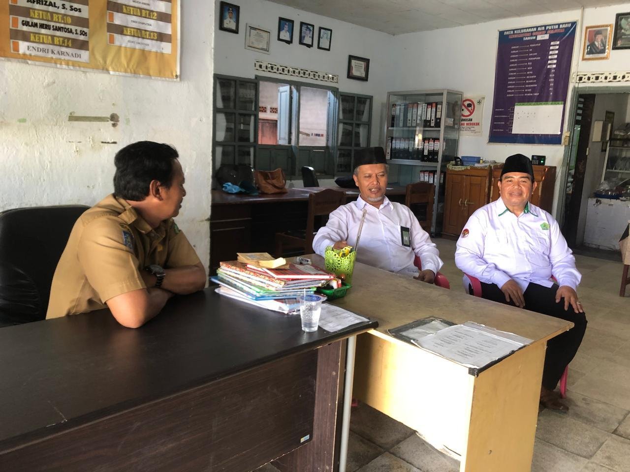 Kepala KUA Curup Selatan dan Penyuluh Senior Sambangi Kelurahan Air Putih Baru Bahas Program 7 in 1