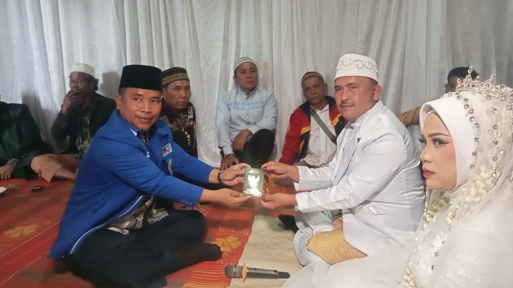 Ka. KUA Sidikalang Pimpin Prosesi Pencatatan Akad Nikah, Ajak Libatkan Allah Swt Dalam Setiap Langkah