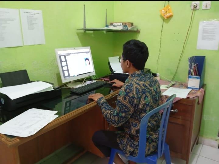 KUA Sindang Kelingi Permudah Urus KTP dan KK Catin Lewat Program “Seven in One”