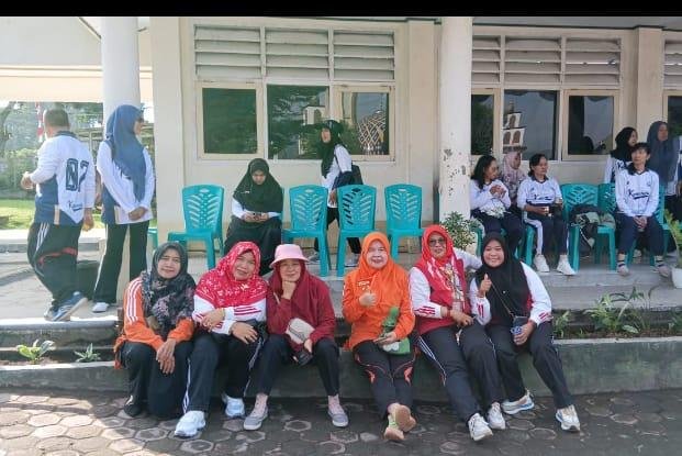 Semangat Kemerdekaan, ASN KUA Curup Timur Kompak Berikan Support