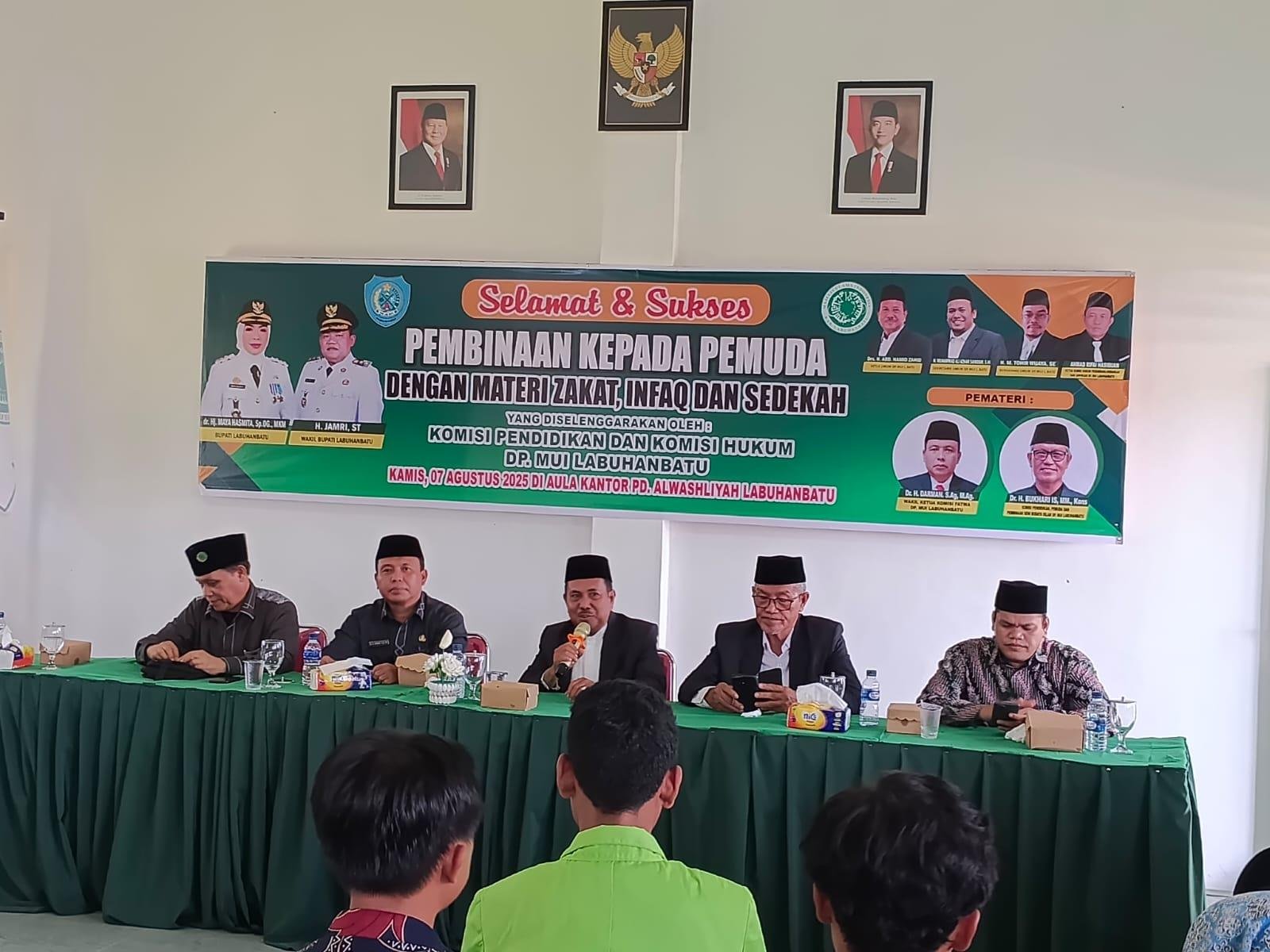 Kepala KUA Rantau Utara Narasumber Pembinaan Pemuda dan Pelajar MUI Labuhanbatu 