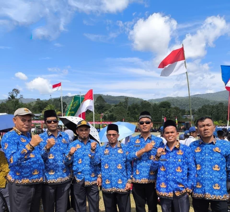 KUA Pahae Julu Ikuti Upacara HUT ke-80 RI di Lapangan Sirihit-rihit