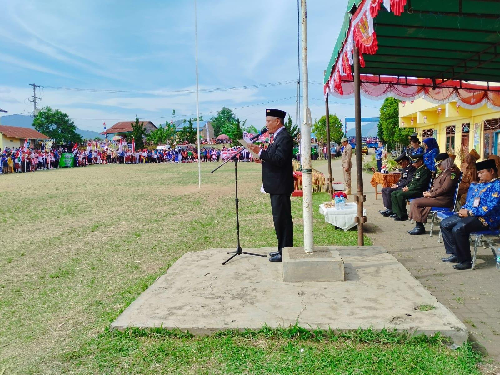 Kepala KUA Tigabinanga, Pimpin Doa Penuh Makna pada Upacara HUT ke-80 RI