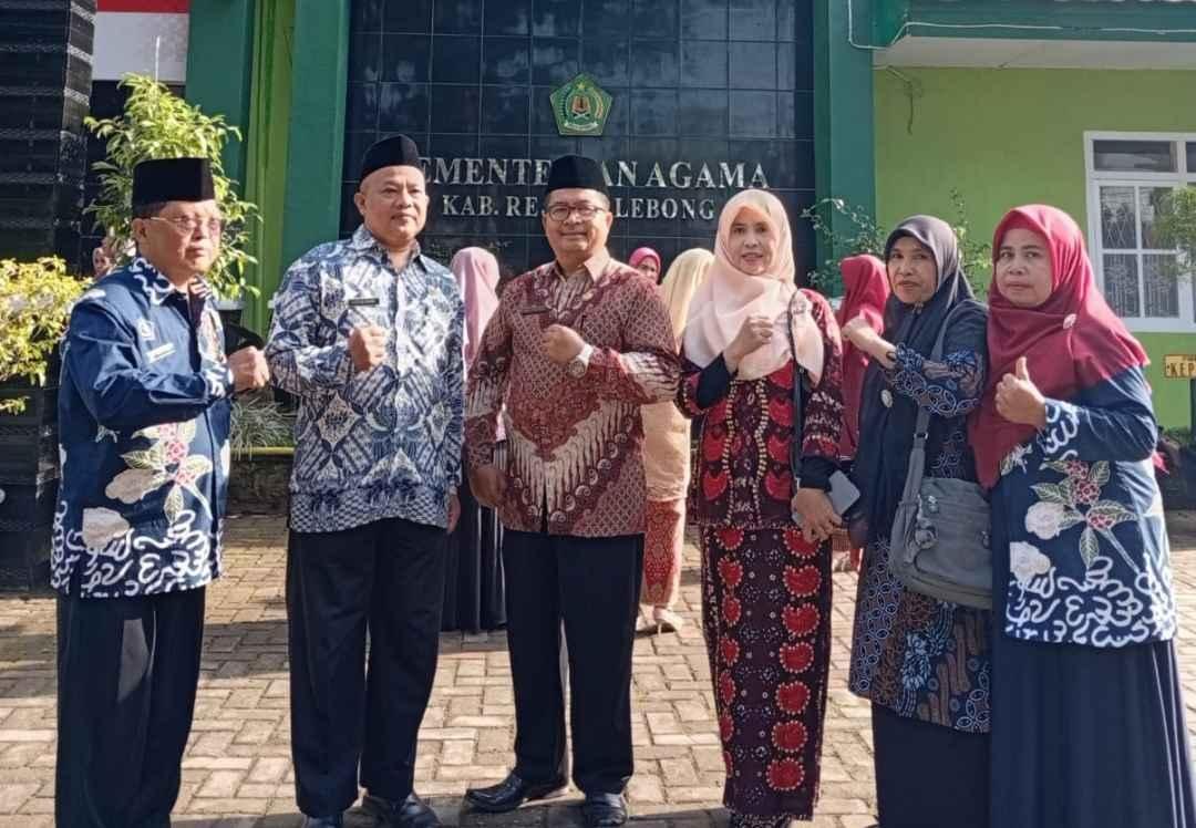 POKJAWAS KUA Curup & POKJAWAS Kemenag Rejang Lebong Antusias Ikuti Upacara HUT RI ke-80 dengan Balutan Batik Nusantara