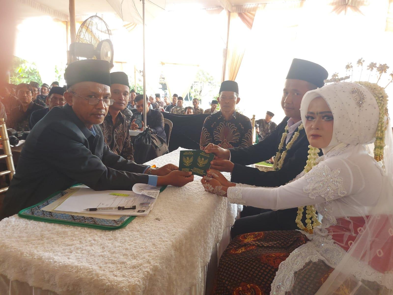 PENGHULU BANSRI: SALING MENDUKUNG DAN MENGUATKAN