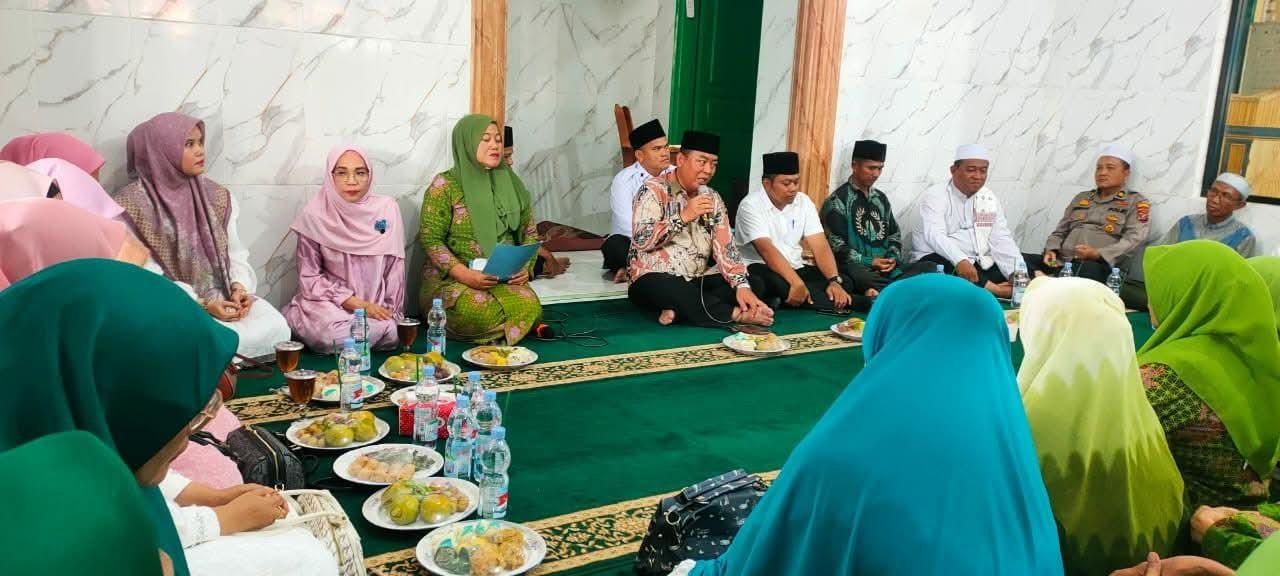 Hadir di Pengajian Akbar Muslimat NU Kecamatan Biru Biru, Kepala KUA Kec. Biru Biru sosialisasikan Gerakan Sadar Pencatatan Nikah