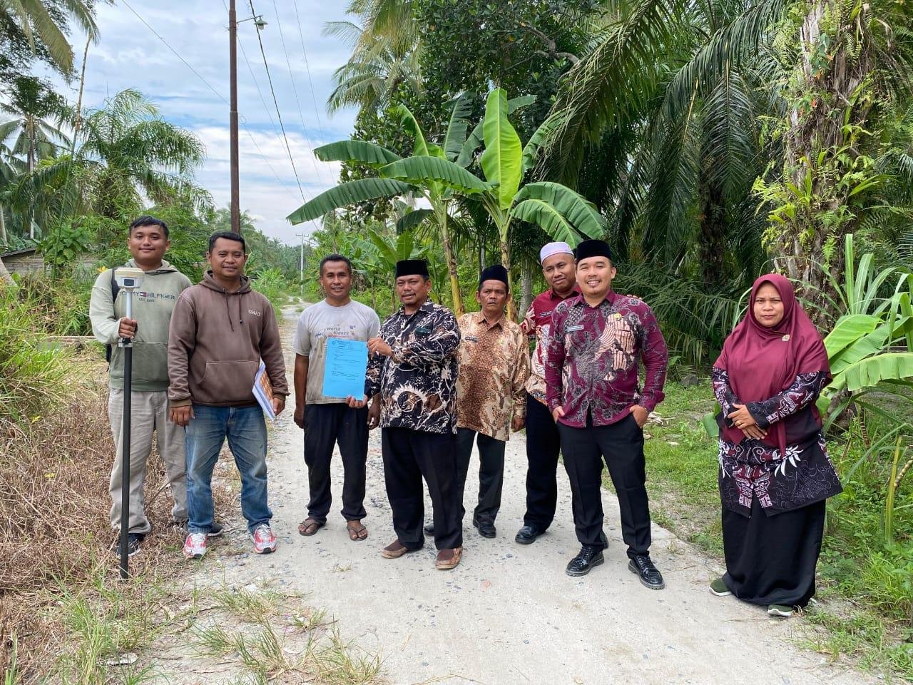 KUA dan BPN Kolaborasi dalam Pengukuran Tanah Tapak KUA Sei Kepayang 