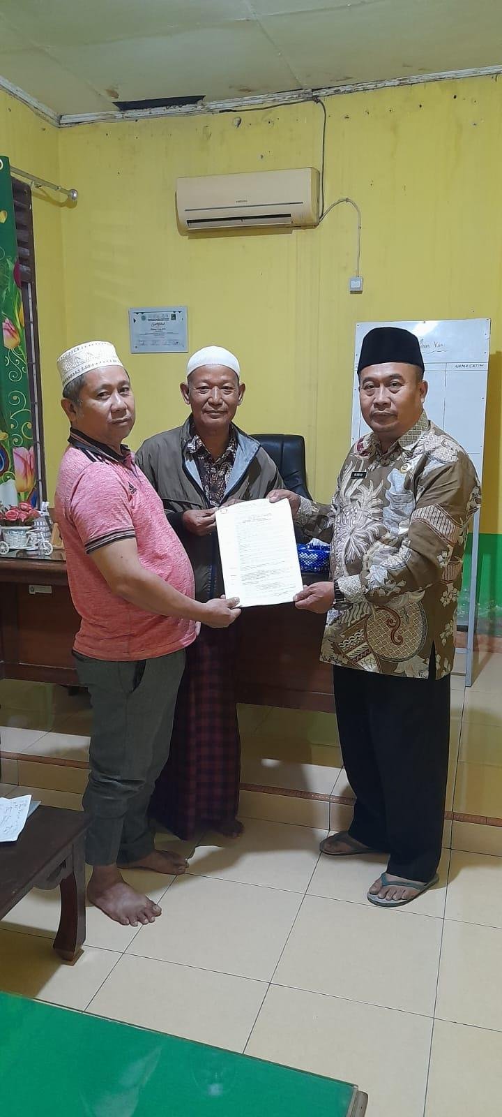 KUA Hamparan Perak Laksanakan Pembinaan Pengurus BKM