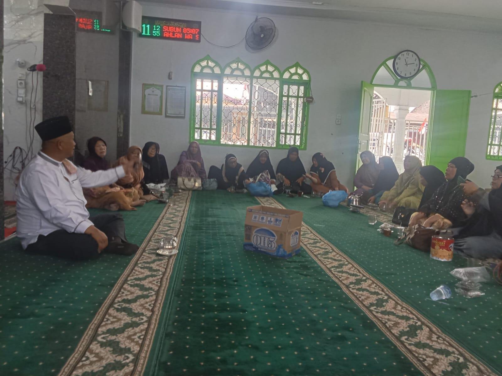 KUA Sidikalang Berikan Bimbingan Agama, Fokus pada Keutamaan Menuntut Ilmu