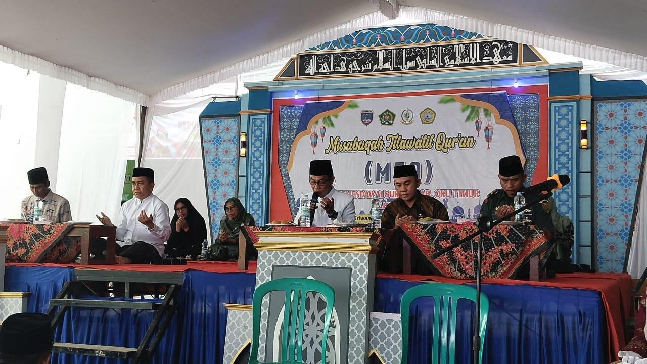 Kepala KUA  Semendawai Suku III Pimpin Doa Pembukaan MTQ Tk Kecamatan 