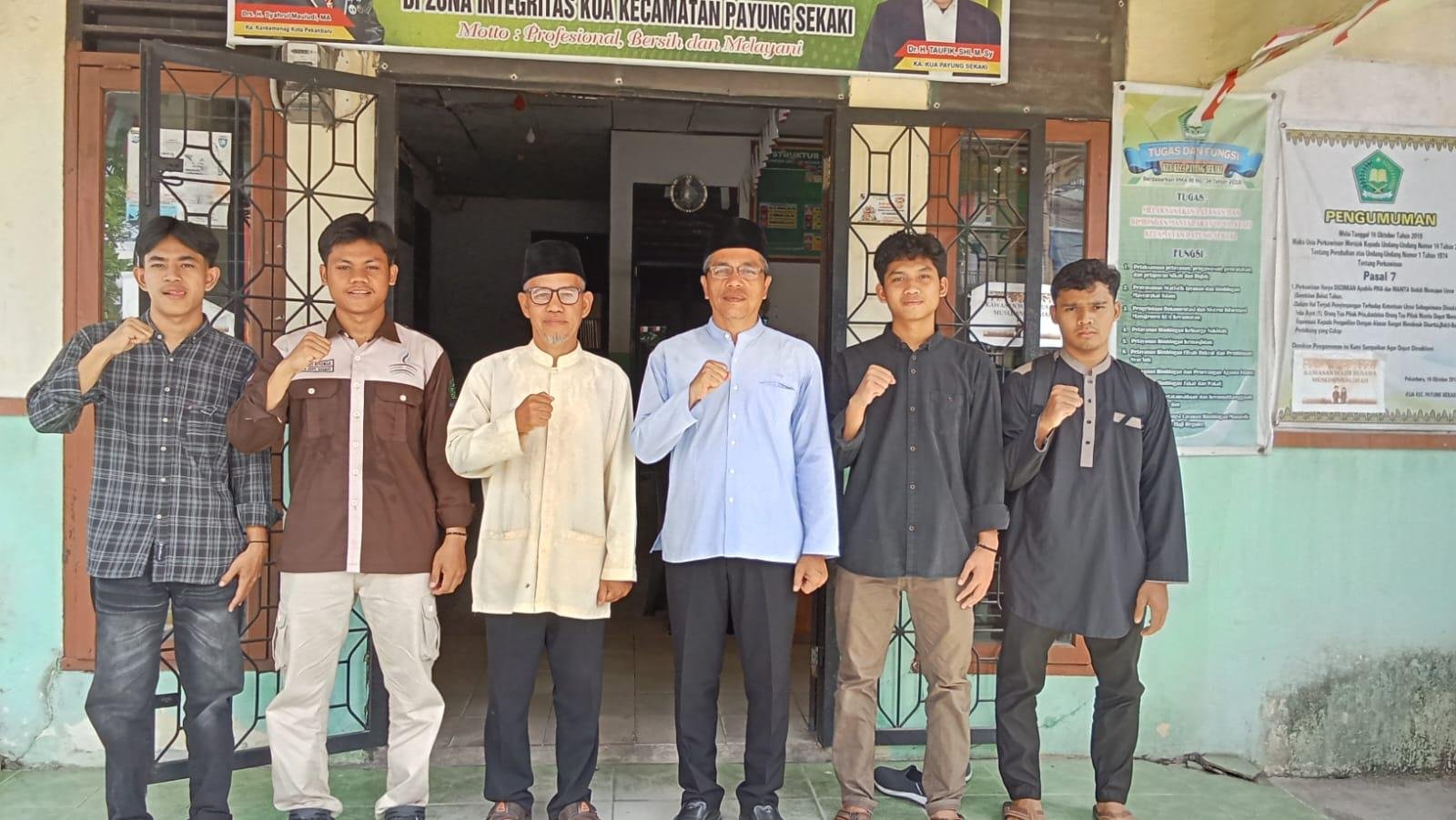 Penghulu KUA Payung Sekaki Terima Kedatangan Dosen Pembimbing Mahasiswa PKL