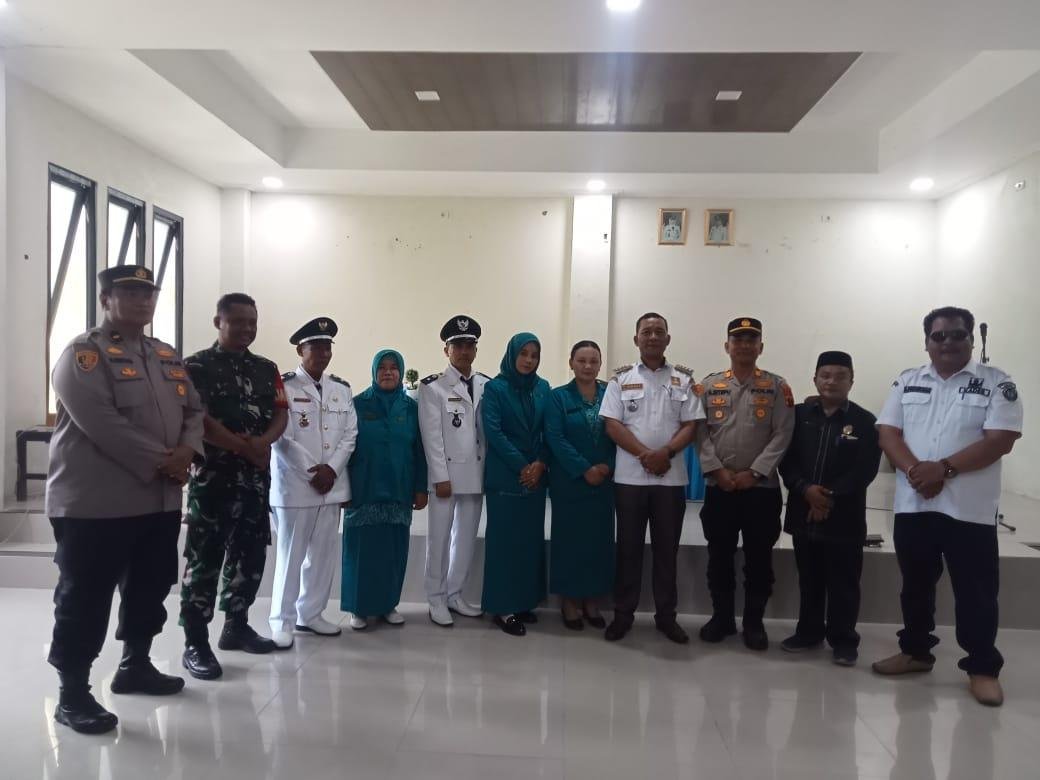 Kepala KUA Kecamatan Pangkatan Hadiri Acara Serah Terima Jabatan Kepala Desa