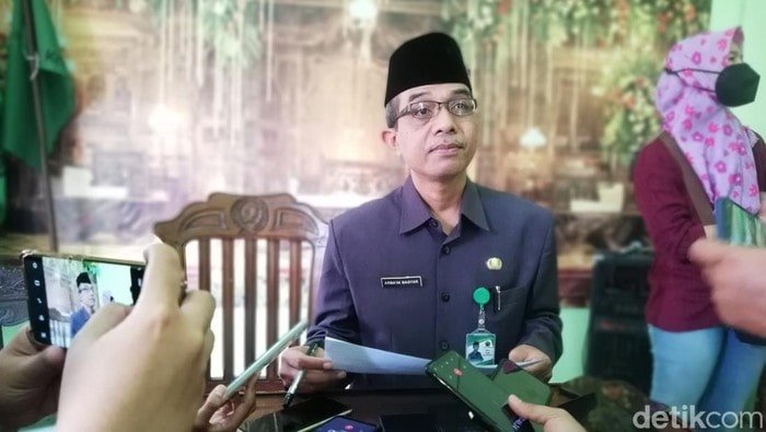 Dua Penghulu Disiapkan untuk Pernikahan Ketua MK-Adik Jokowi